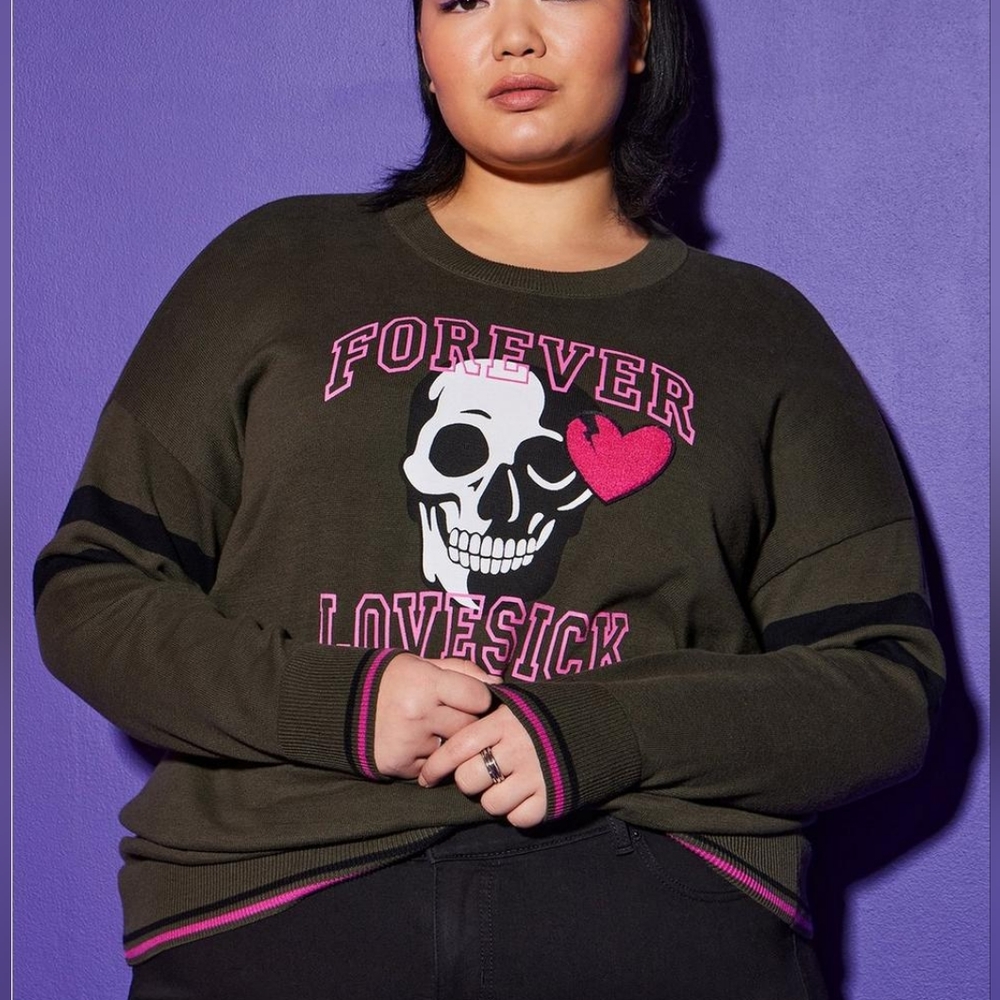 Torrid | NWT Crewneck Drop Shoulder Skull Lovesick Sweater Green Size 1X